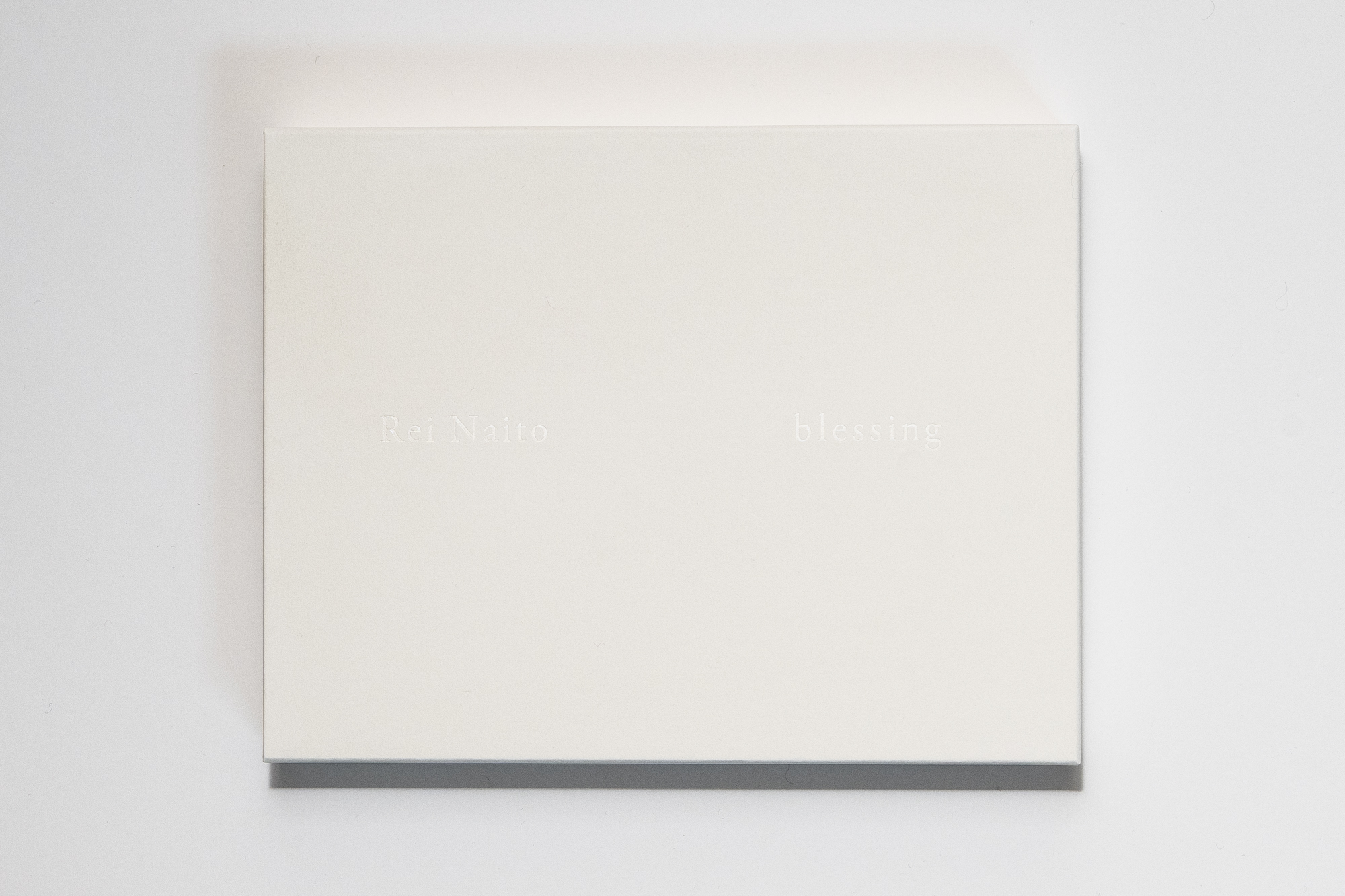 『内藤礼｜1985–2015　祝福』 <i>Rei Naito | 1985–2015 blessing</i>